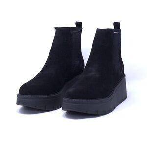 La Canadienne Haskell Black Suede Wedge Booties Waterproof